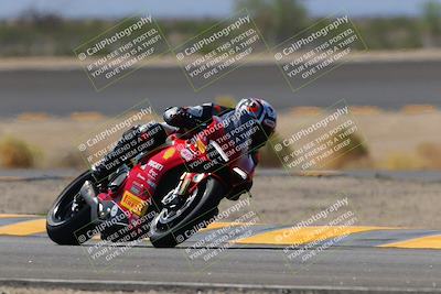 media/Oct-08-2022-SoCal Trackdays (Sat) [[1fc3beec89]]/Turn 14 (1050am)/